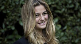 Cristina Marino, foto in topless stretta al suo Luca Argentero: lo scatto dolcissimo è subito virale